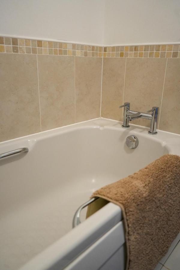 Modern Apartment Ayr Town Centre 普雷斯蒂克 外观 照片