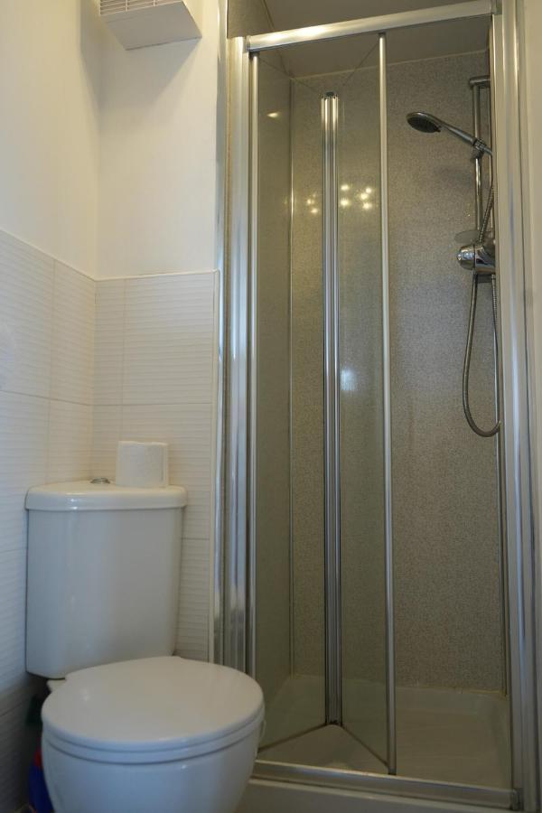 Modern Apartment Ayr Town Centre 普雷斯蒂克 外观 照片